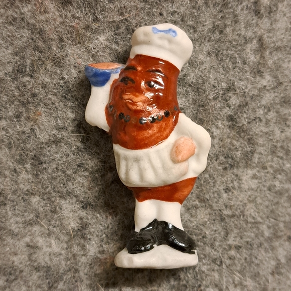 Pair Of Haydels King Cake Figurines - Picture 7 of 11